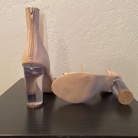 Nude/clear open toe heels - Picture 2 of 2